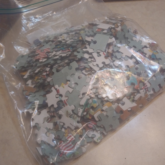 ♡3 for $20 - 550 piece Jigsaw Puzzle and Tin - American Flag - Picture 3 of 11